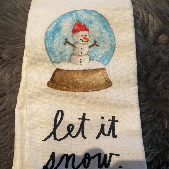 Rae Dunn set of 2 Christmas towels - Picture 2 of 4